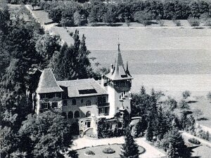 Schloss (auch Villa Sonderegger)